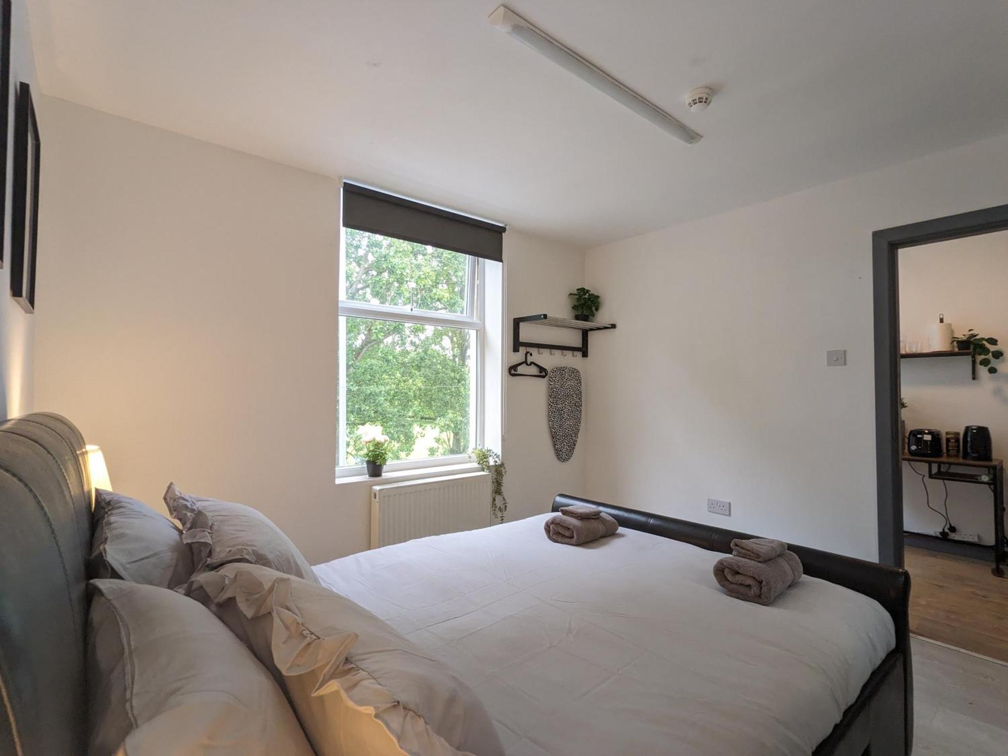 Room Near City Centre Private Bath Free Parking Liverpool Luaran gambar